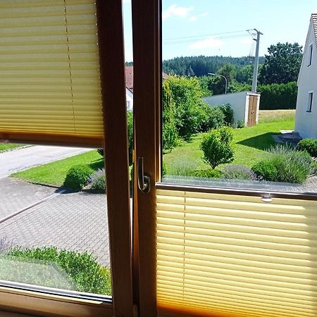 Schoene Helle Ferienwohnung In Waldnaehe Berching Extérieur photo