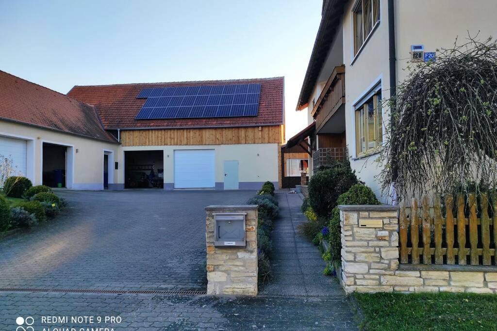 Schoene Helle Ferienwohnung In Waldnaehe Berching Extérieur photo