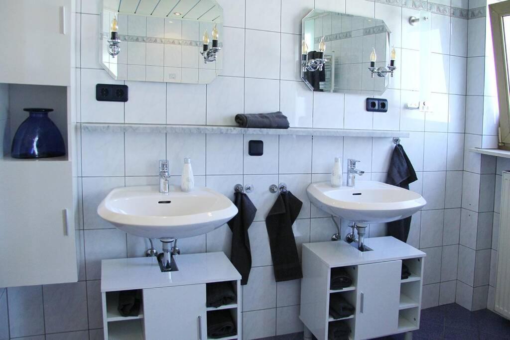 Schoene Helle Ferienwohnung In Waldnaehe Berching Extérieur photo