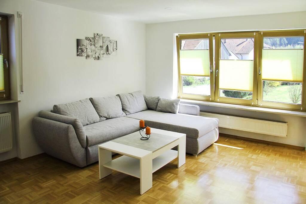 Schoene Helle Ferienwohnung In Waldnaehe Berching Extérieur photo